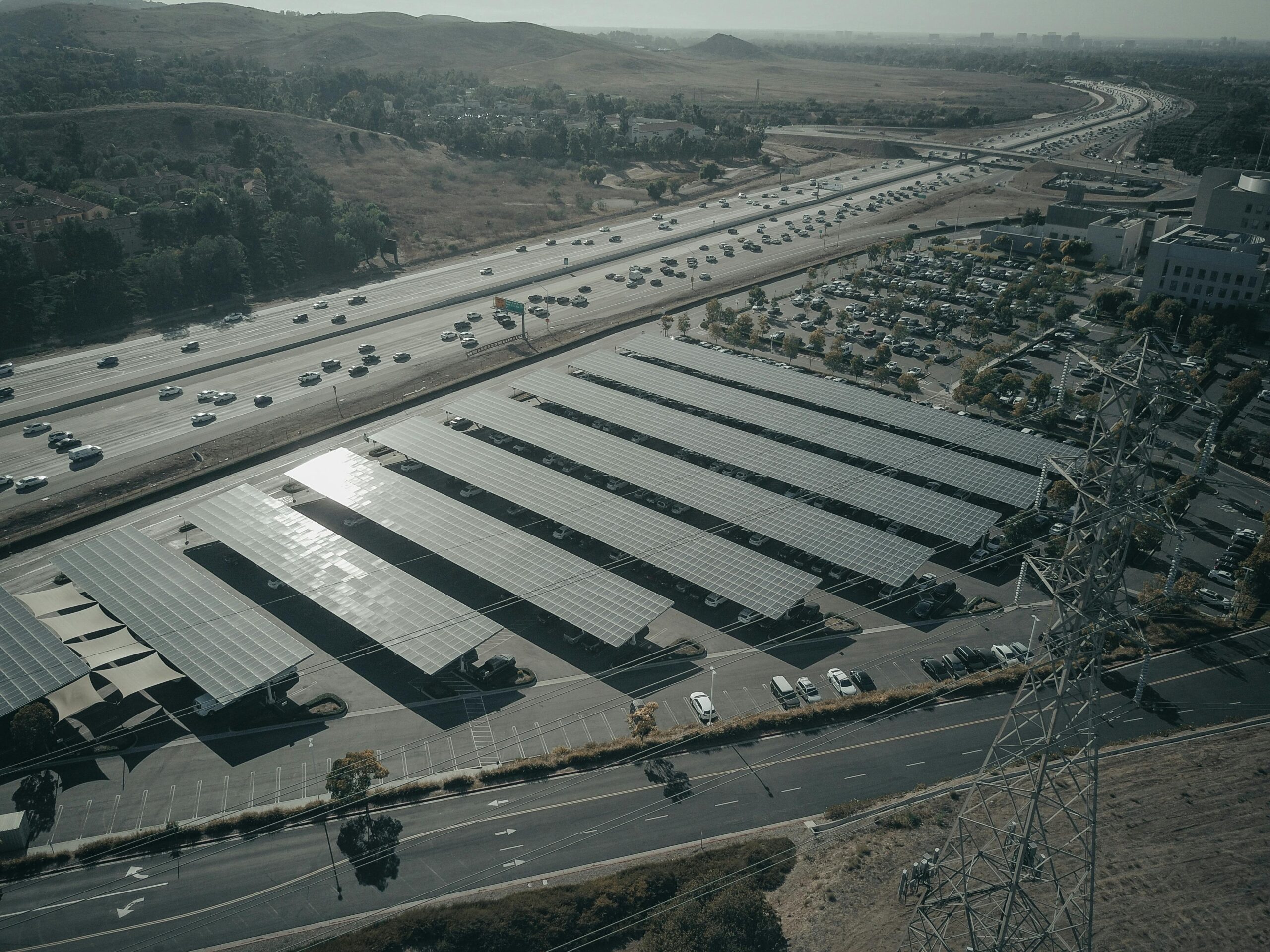 Impianti fotovoltaici a terra incentivi: quali sono, come funzionano e come accedervi